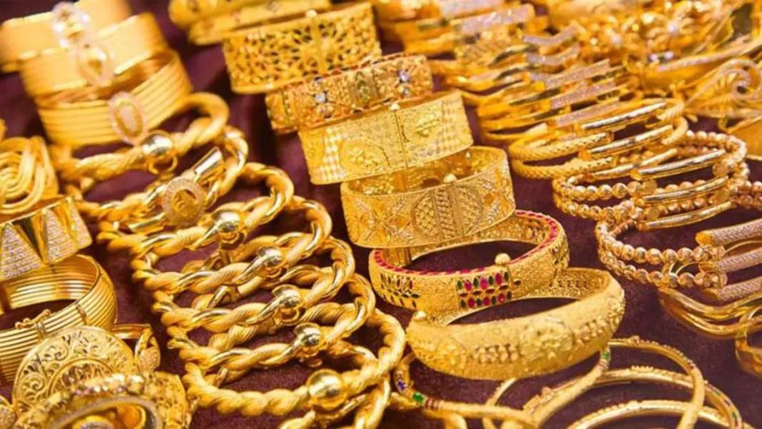 Artık herkes bunu takıyor! Meltem, Ajda, Burma hepsini unutun: Cartier bilezikler fiyatı ve modeliyle hayran bırakacak 2